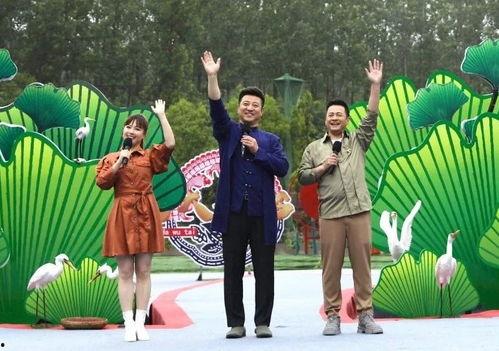 富士康最新爆料新闻视频,揭秘生产线内幕与员工生活现状  第3张